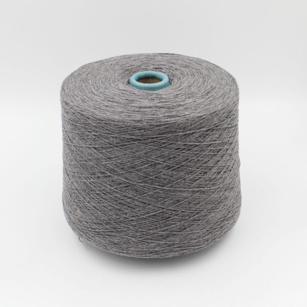 BATUFFOLO filato cashmere 42% merino extrafine 58% nm 2/20 colore grigio medio rocche 400 gr