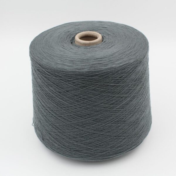 FANTASTIQUE filato merino superfine 14 micron nm 2/28 colore petrolio rocche 510 gr
