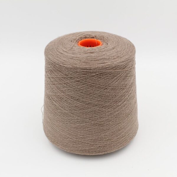 2/28 70% merino extrafine 30% cashmere colore beige rocca 460 gr