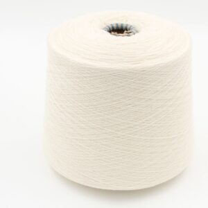 Filato da macchina 2/30 70% merino extrafine 30% cashmere colore bianco naturale rocca 560 gr