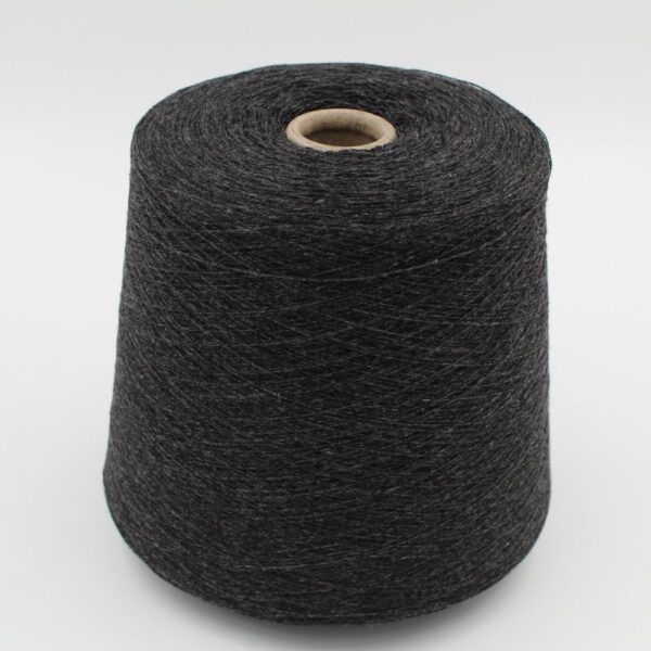 2/26 100% cashmere colore nero rocche 500 gr