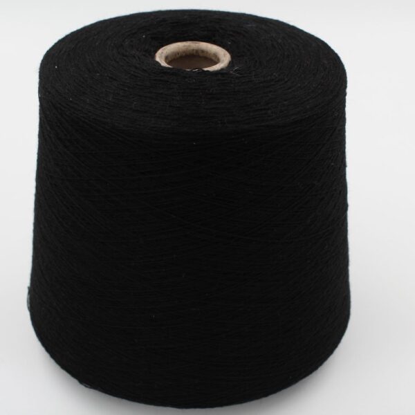 2/28 70% merino extrafine 30% cashmere color black cones 560 gr
