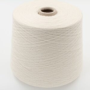 Filato da macchina 2/30 70% merino extrafine 30% cashmere colore bianco rocca 540 gr