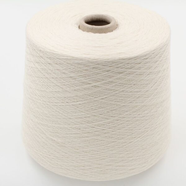 Filato da macchina 2/30 70% merino extrafine 30% cashmere colore bianco rocca 540 gr