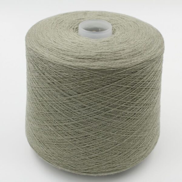 Filato da macchina 2/30 70% merino extrafine 30% cashmere colore salvia rocca 530 gr