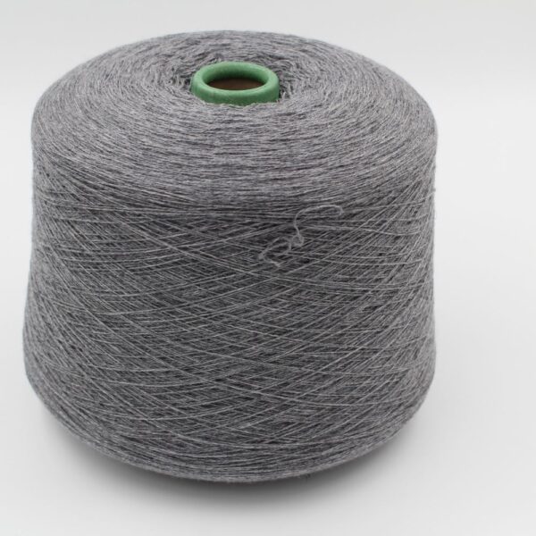 Filato 2/28 100% Cashmere per macchina 12 colore grigio medio rocche 620 gr