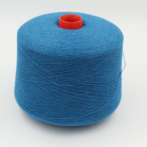 Filato 2/28 100% Cashmere per macchina 12 colore celeste rocche 810 gr