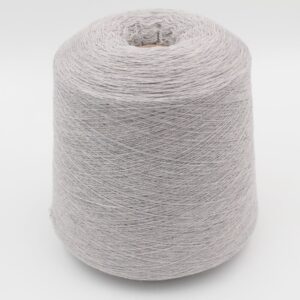 2/28 70% merino extrafine 30% cashmere color pearl grey cones 510 gr
