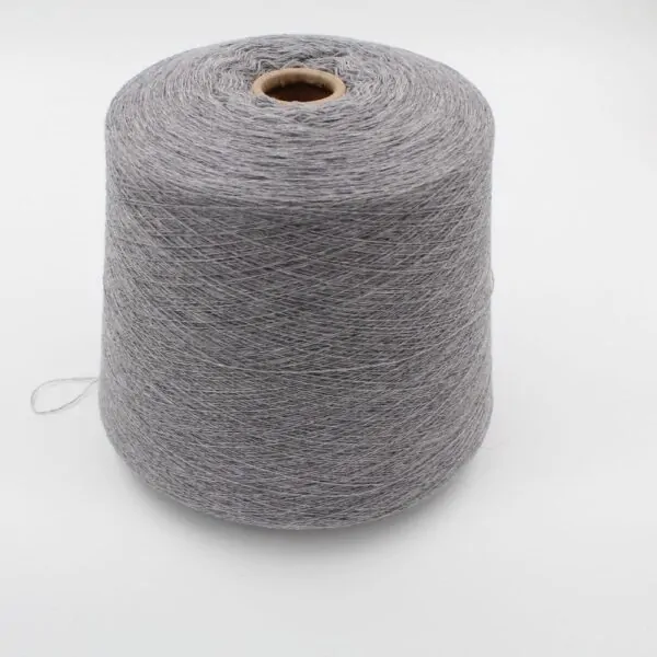 Filato 2/27 100% Cashmere per macchina 12 colore grigio chiaro rocca 530 gr