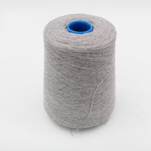 Filato cashmere 96% poliammide 4% nm 2/26300 colore grigio chiaro rocche 520 gr