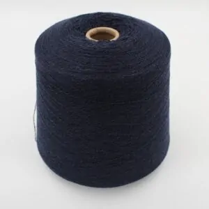 2/28 70% merino extrafine 30% cashmere colore blu rocca 530 gr