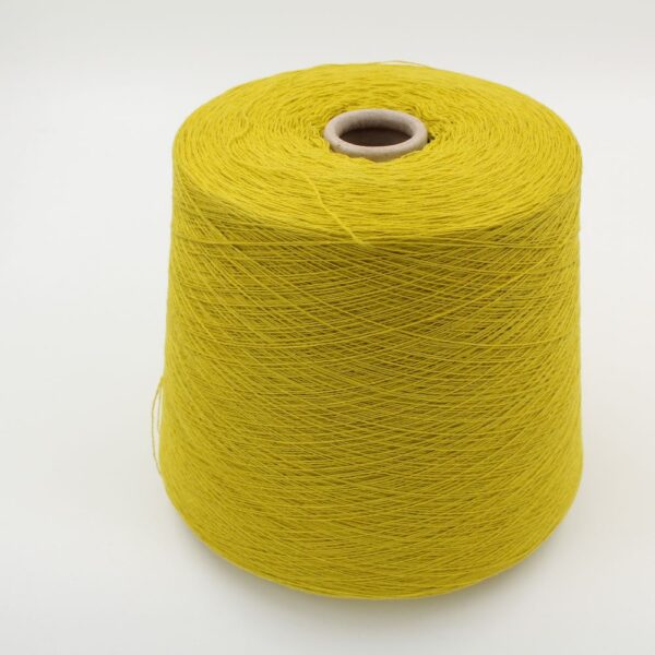 Filato 2/28 100% Cashmere per macchina 12 colore giallo rocche 550 gr