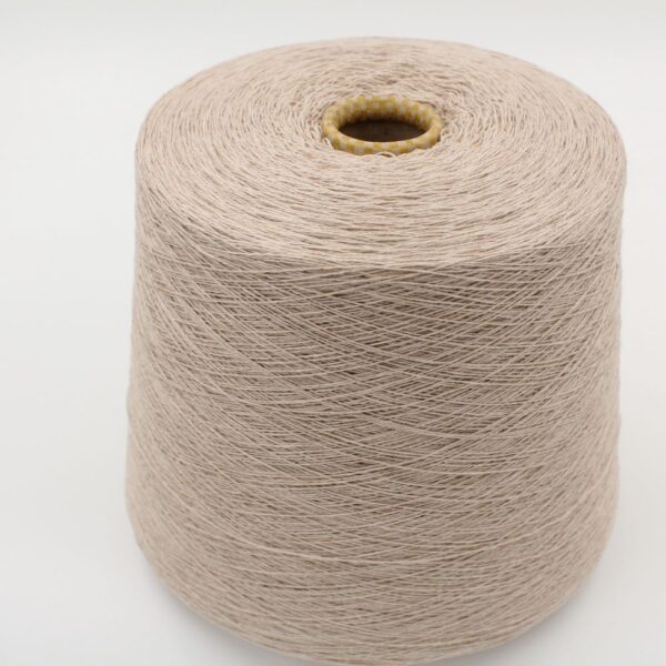 2/28 70% merino extrafine 30% cashmere color silver cones 510 gr