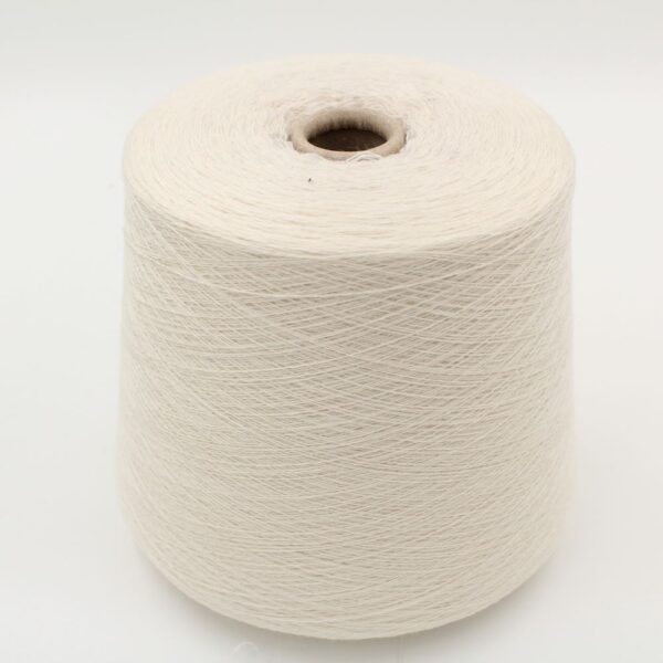 Filato da macchina 2/30 70% merino extrafine 30% cashmere colore bianco naturale rocca 530 gr