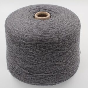 Filato 2/28 100% Cashmere per macchina 12 grigio chiaro colore rocche 610 gr