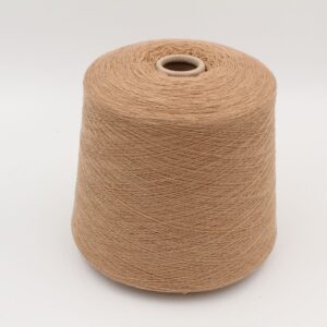 2/28 70% merino extrafine 30% cashmere colore cammello rocca 500 gr