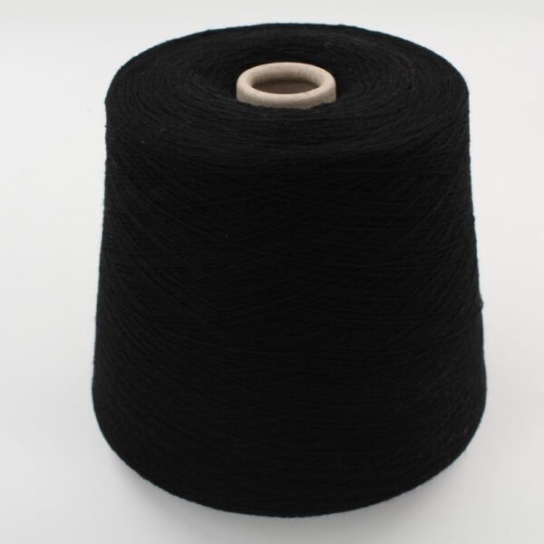 2/28 70% merino extrafine 30% cashmere colore nero rocca 510 gr