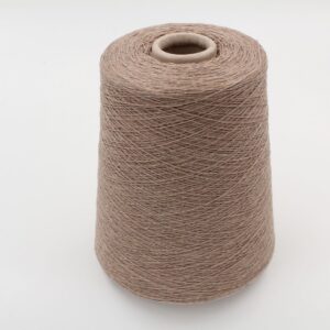 2/28 70% merino extrafine 30% cashmere colore brown naturale rocca 440 gr