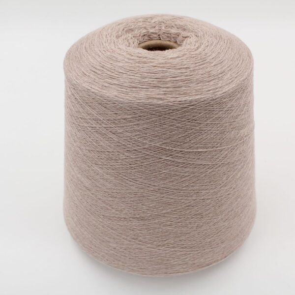 2/28 70% merino extrafine 30% cashmere color beige cones 510 gr