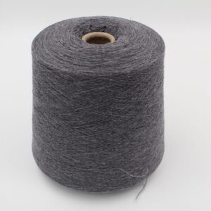 Filato da macchina 2/30 70% merino extrafine 30% cashmere colore grigio scuro rocca 520 gr
