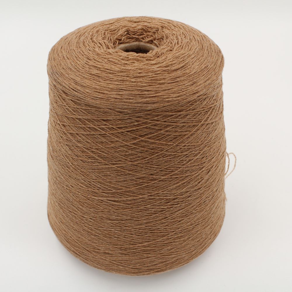 2/28 70% merino extrafine 30% cashmere color camel cone 570 gr