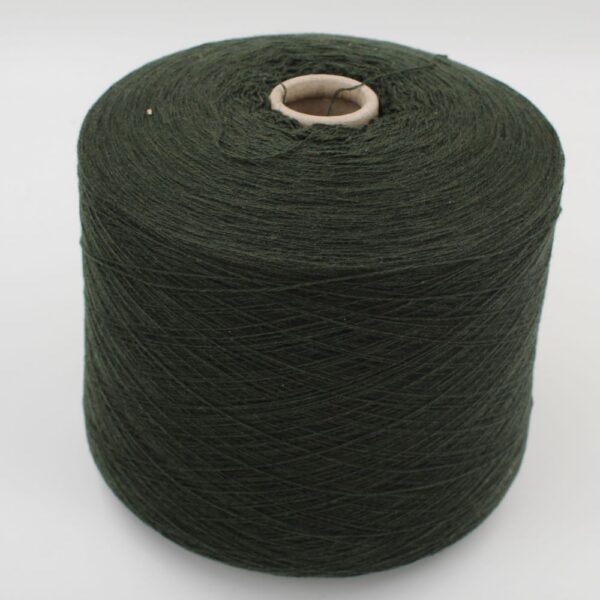 Yarn 2/28 100% Cashmere color green cones 640 gr