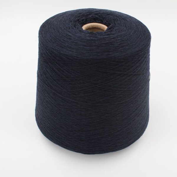 2/28 70% merino extrafine 30% cashmere colore blu rocca 540 gr