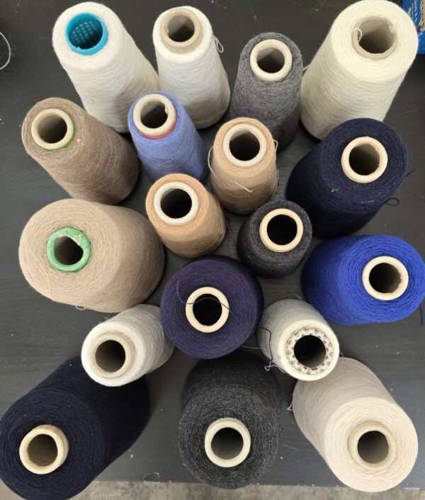 Pack 3 kg 100% cashmere yarn nm 2/28