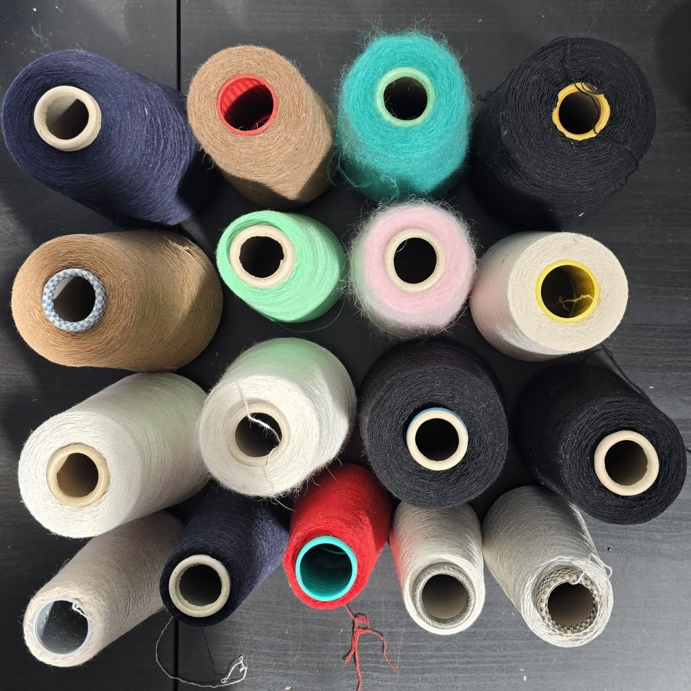 3 kg pack of various mixed fine yarns