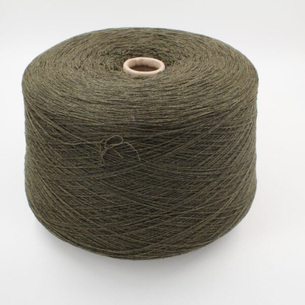 Filato 2/28 100% Cashmere colore verde scuro rocche 610 gr