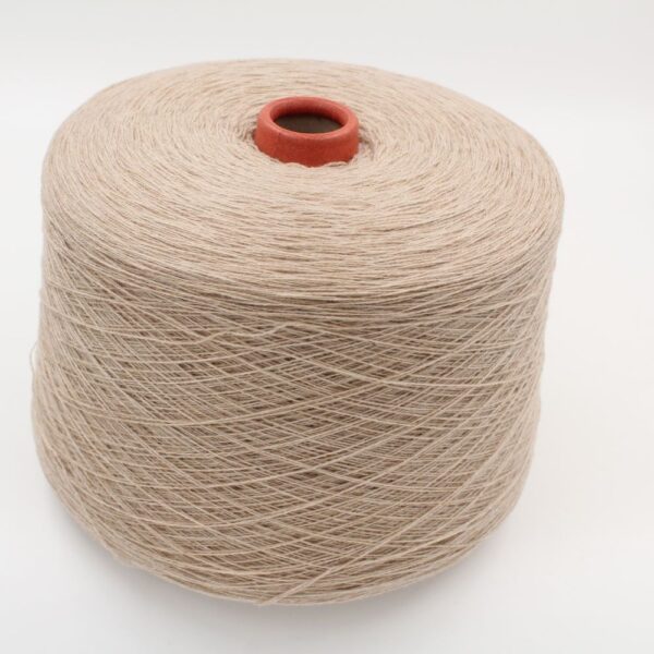 Filato 2/28 100% Cashmere colore beige chiaro rocche 610 gr