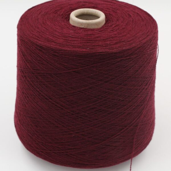 Yarn 2/28 100% Cashmere color bordeaux cones 590 gr