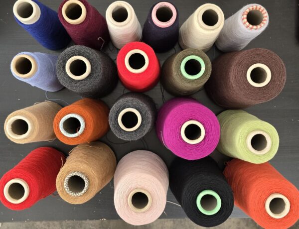 Confezione 3 kg filato cashmere 2/28