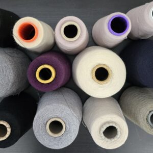 Confezione 3 kg filato cashmere 2/36-2/46 cardato e pettinato