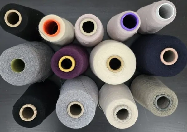 Confezione 3 kg filato cashmere 2/36-2/46 cardato e pettinato