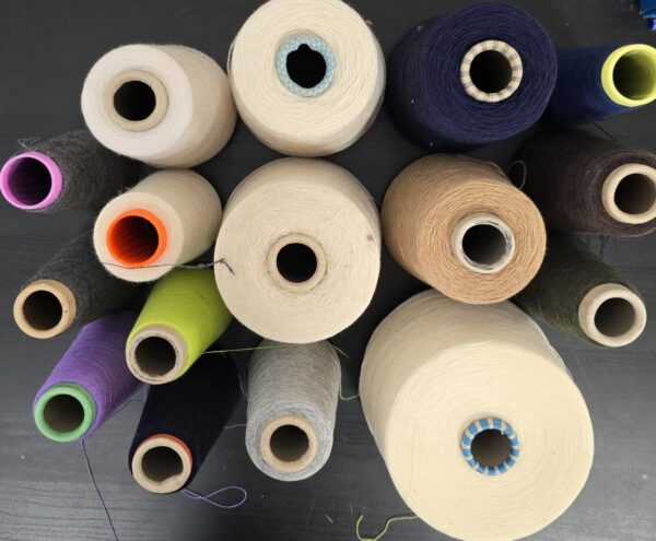 Confezione 3 kg vari filati pregiati misti vari titoli