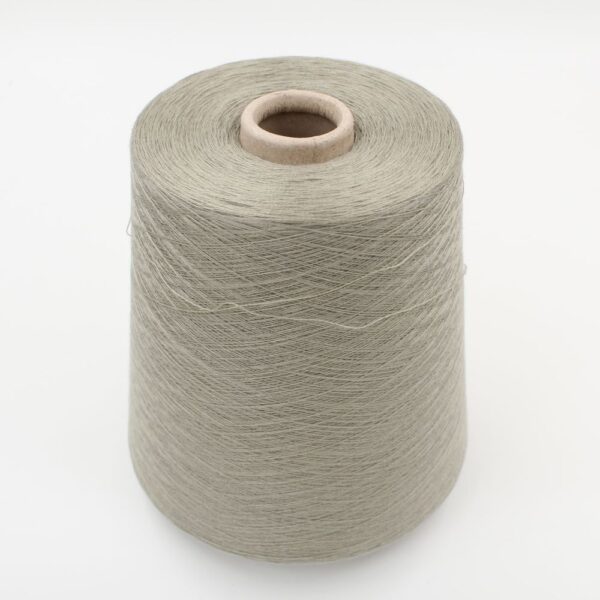 Filato cashmere 70% seta 30% nm 2/58 colore grigio rocche 490 gr
