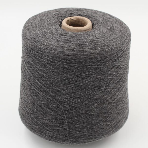 Filato 2/28 100% Cashmere colore grigio scuro rocche 730 gr