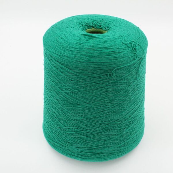 Yarn 2/28 100% Cashmere color water green cones 400 gr