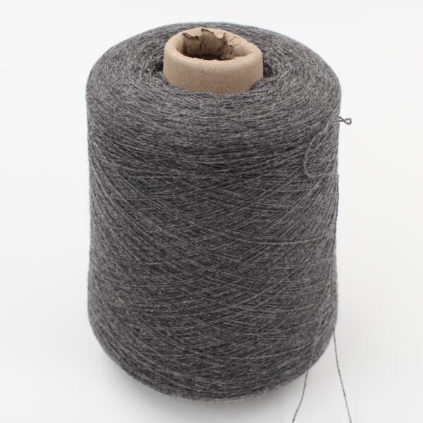 Filato 2/28 100% Cashmere colore grigio scuro rocche 400 gr