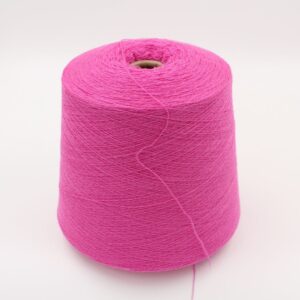Filato da macchina 2/30 70% merino extrafine 30% cashmere colore fuxia rocca 520 gr