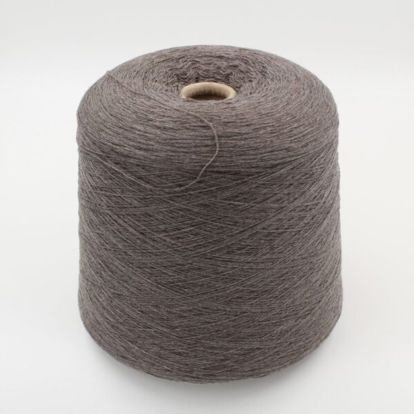 Filato 2/27 100% Cashmere per macchina 12 colore marrone melange rocca 520 gr