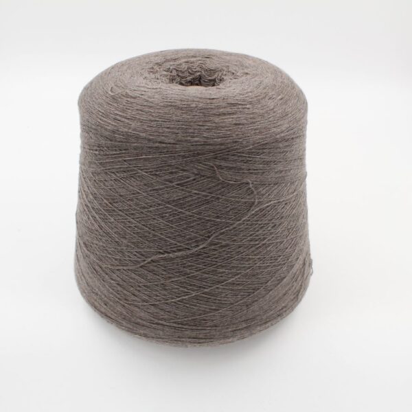 Filato 2/27 100% Cashmere per macchina 12 colore torbato rocca 510 gr