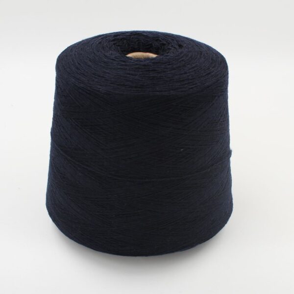 2/28 70% merino extrafine 30% cashmere color blue cone 530 gr