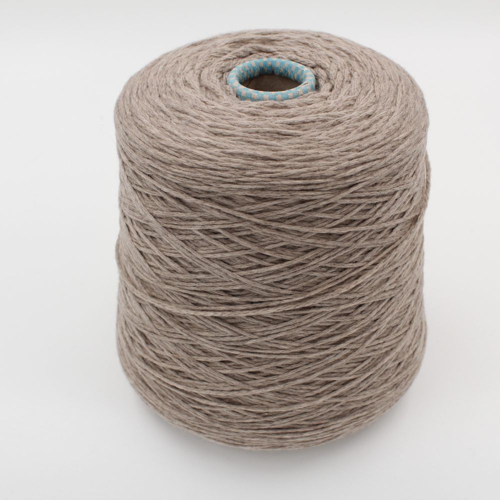 PIUMA 60% merino extrafine 30% cashmere 10% seta nm 3200 colore betulla rocca 610 gr