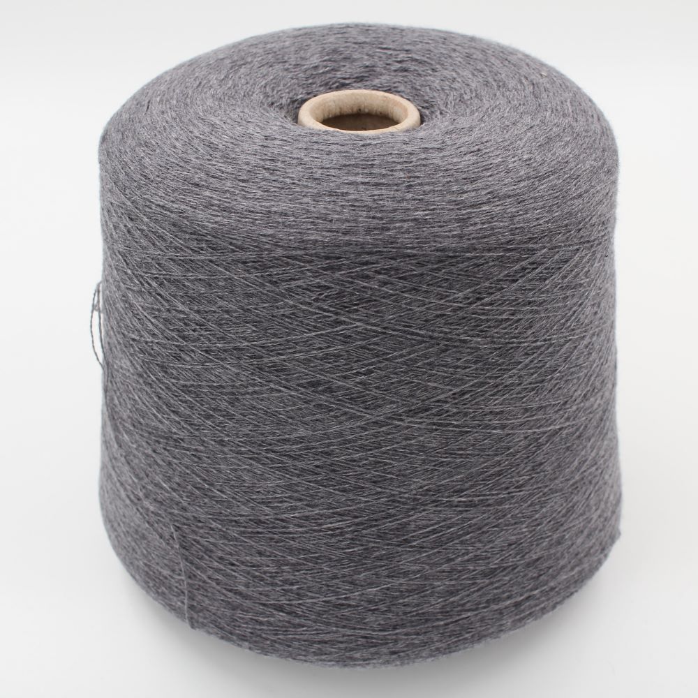 Filato 2/28 100% Cashmere colore grigio scuro rocche 510 gr