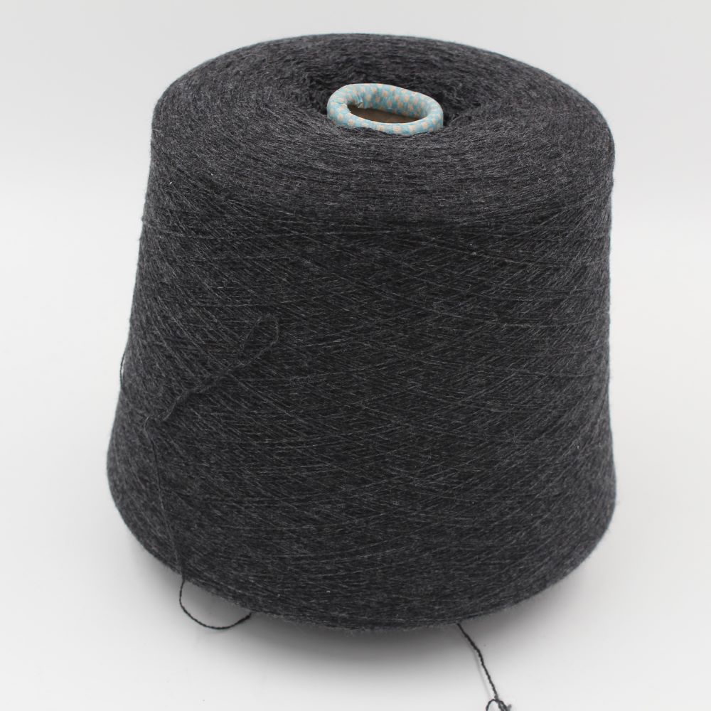 Filato 2/28 100% Cashmere colore carbone rocche 510 gr