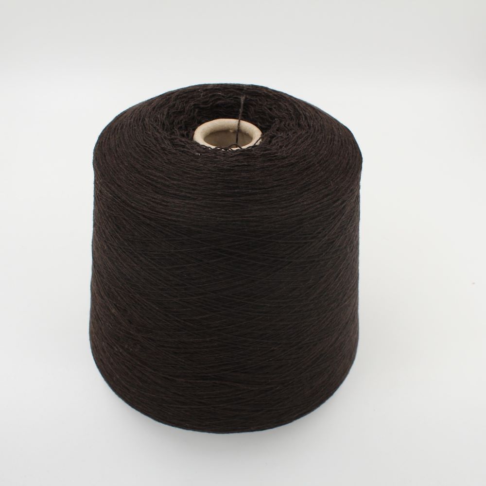2/28 70% merino extrafine 30% cashmere colore marrone rocca 540 gr
