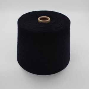 2/28 70% merino extrafine 30% cashmere colore blu rocca 550 gr