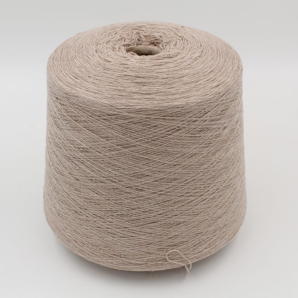 Nm. 2/28 70% merino extrafine 30% cashmere color beige cone 520 gr